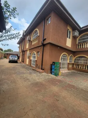 3bdrm Block of Flats in Ayobo for rent