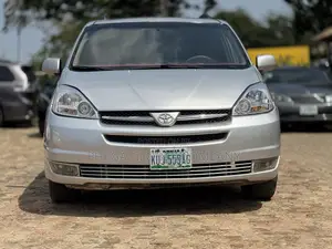 Toyota Sienna XLE Limited AWD 2005 Silver