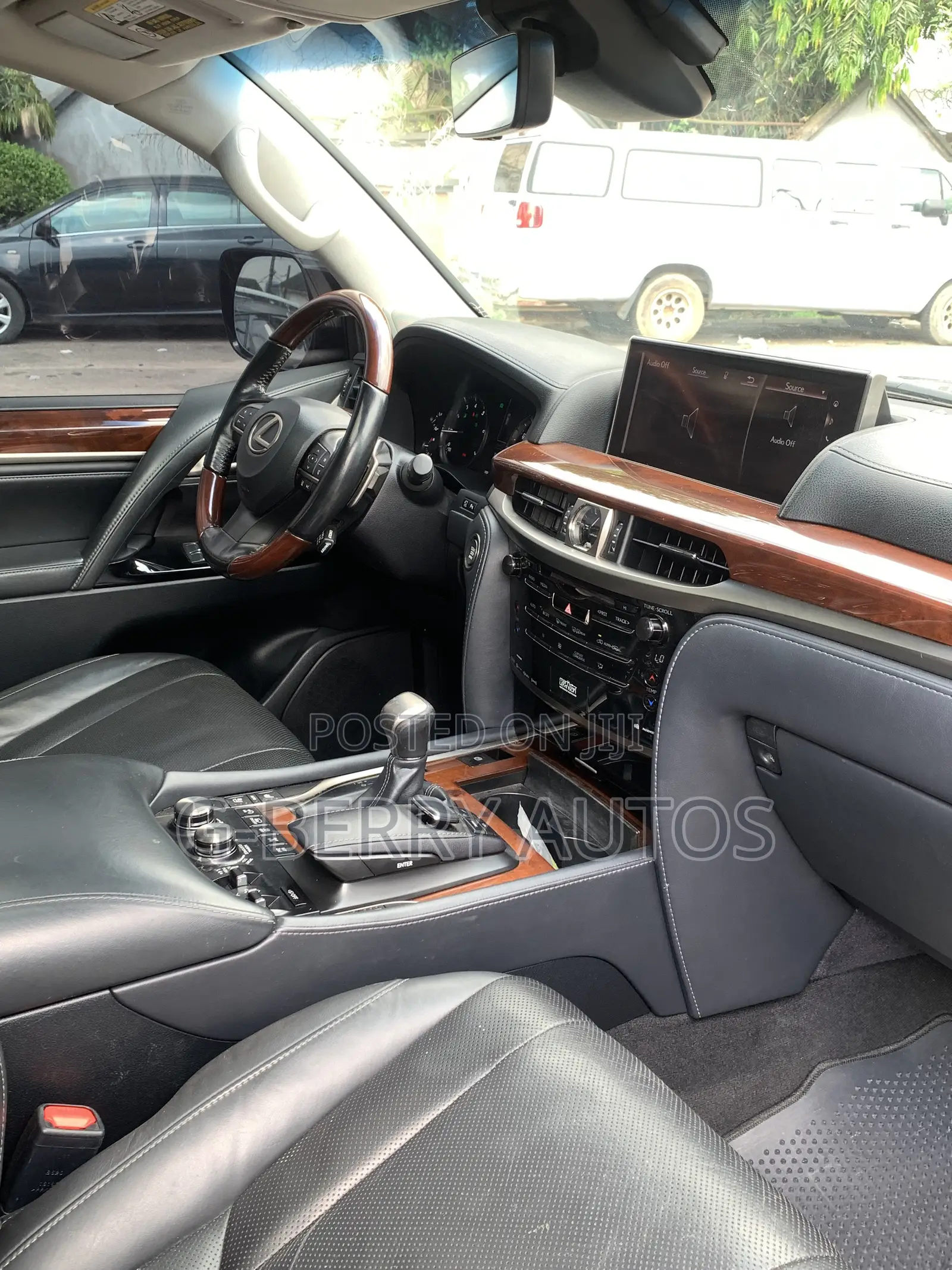 Lexus LX 570 AWD 2019 Gray