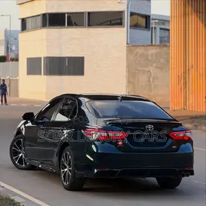 Toyota Camry 2019 Green
