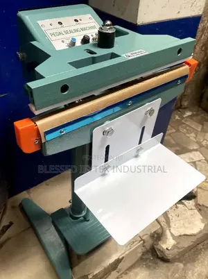 Industrial Sealing Machine