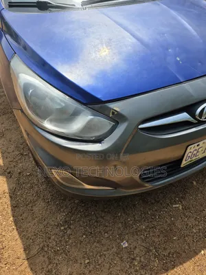 Hyundai Accent SE 2013 Blue