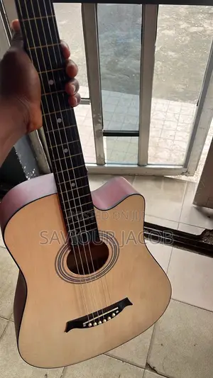 Acoustic Guitar for Sale – Good Condition