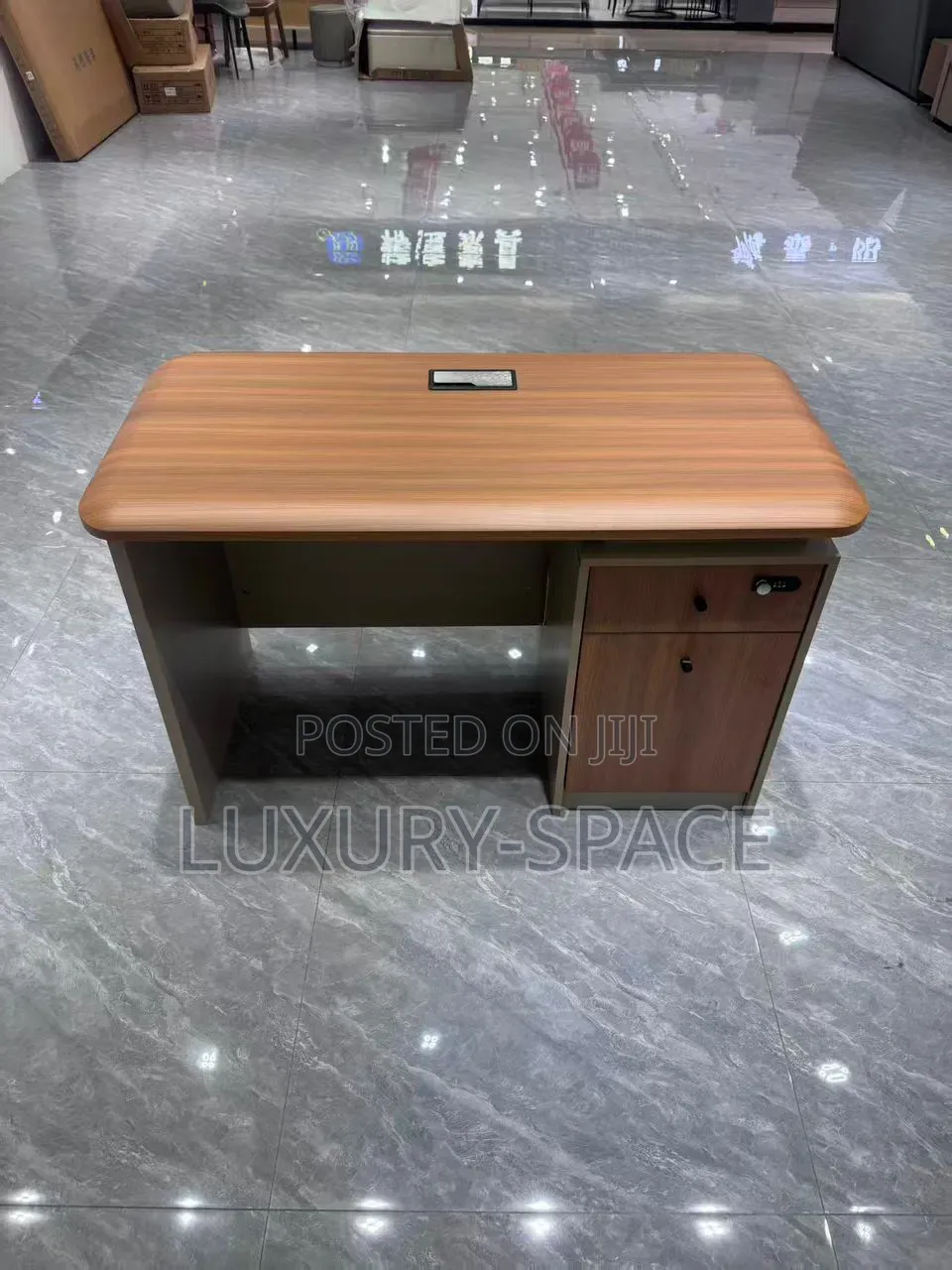 Executive 1.4metres Unique Office Table
