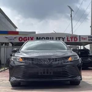 Toyota Camry LE (2.5L 4cyl 8A) 2019 Black