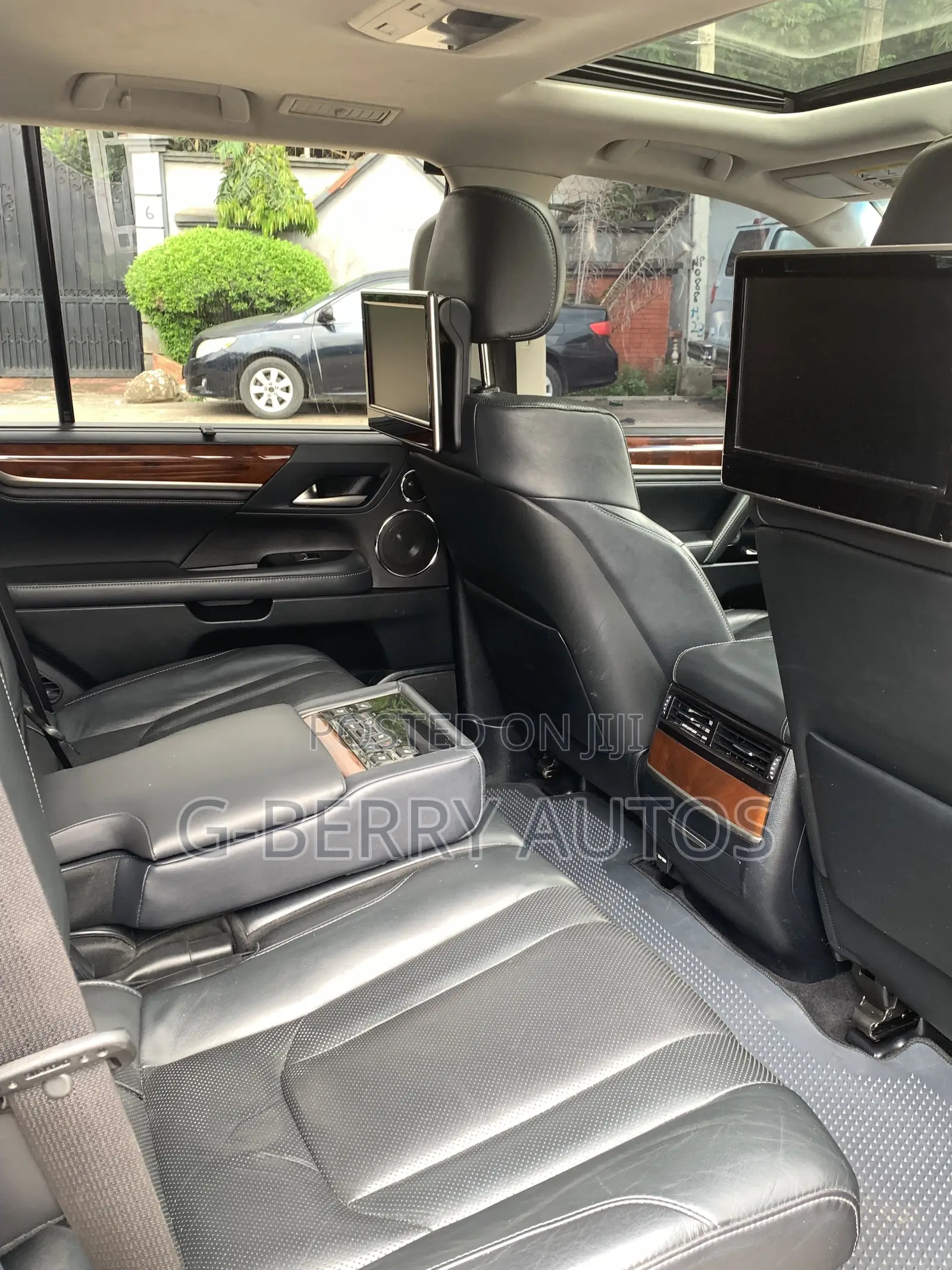 Lexus LX 570 AWD 2019 Gray