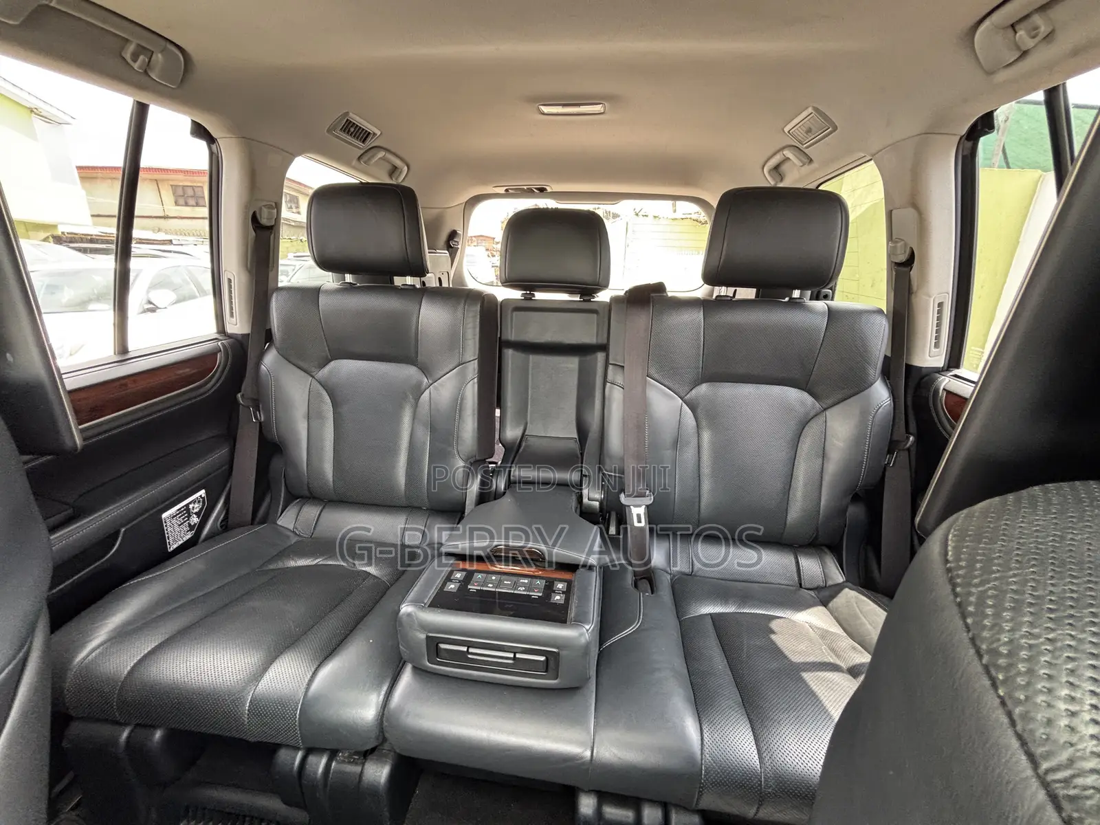 Lexus LX 570 AWD 2019 Gray