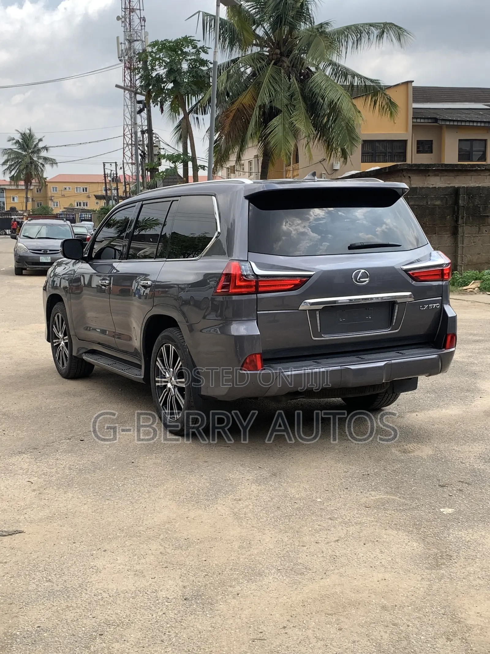 Lexus LX 570 AWD 2019 Gray