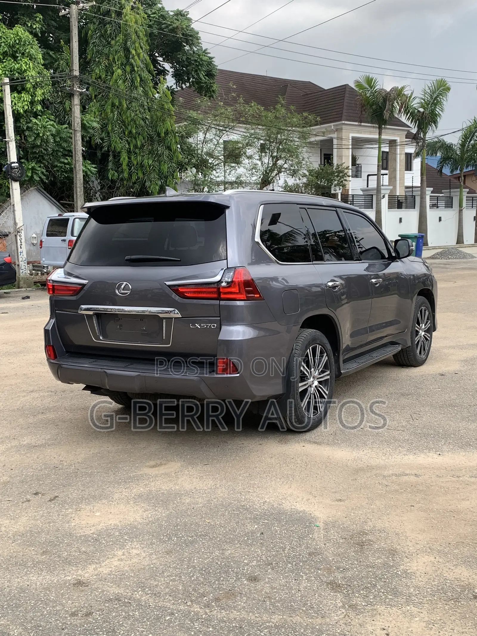 Lexus LX 570 AWD 2019 Gray