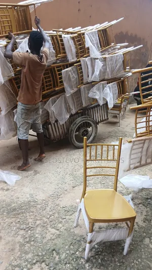 Chivalry Gold Invent Hall Chair