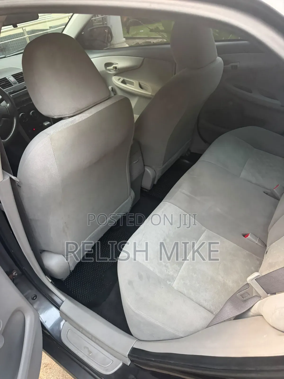 Toyota Corolla 2010 Gray