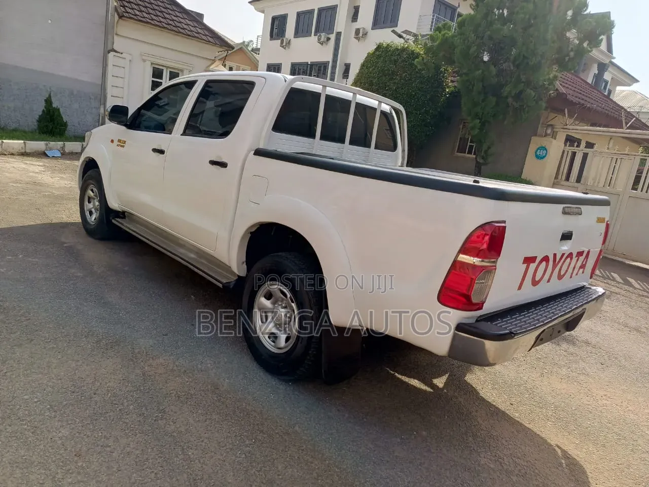 Toyota Hilux 2014 White