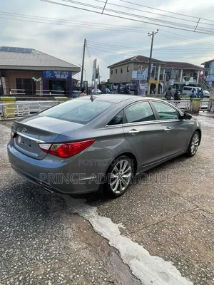 Hyundai Sonata SE Sedan FWD (2.4L 4cyl 6A) 2013 Gray