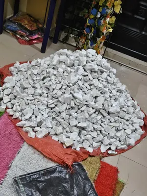 White Decorative Stones Available in Bulk – 15kg Bags for Distribution