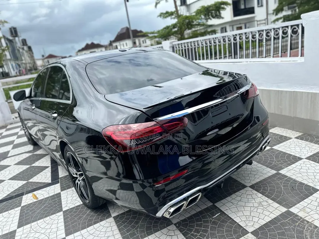 Mercedes-Benz E300 2019 Black