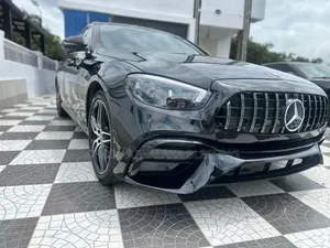 Mercedes-Benz E300 2019 Black