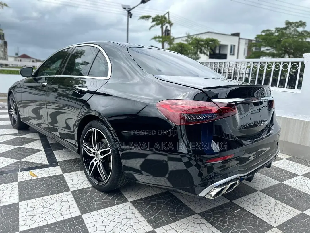 Mercedes-Benz E300 2019 Black