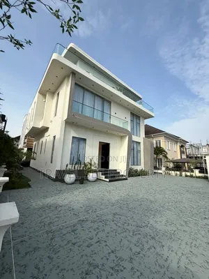 Furnished 5bdrm Duplex in Private Estate Osapa for sale