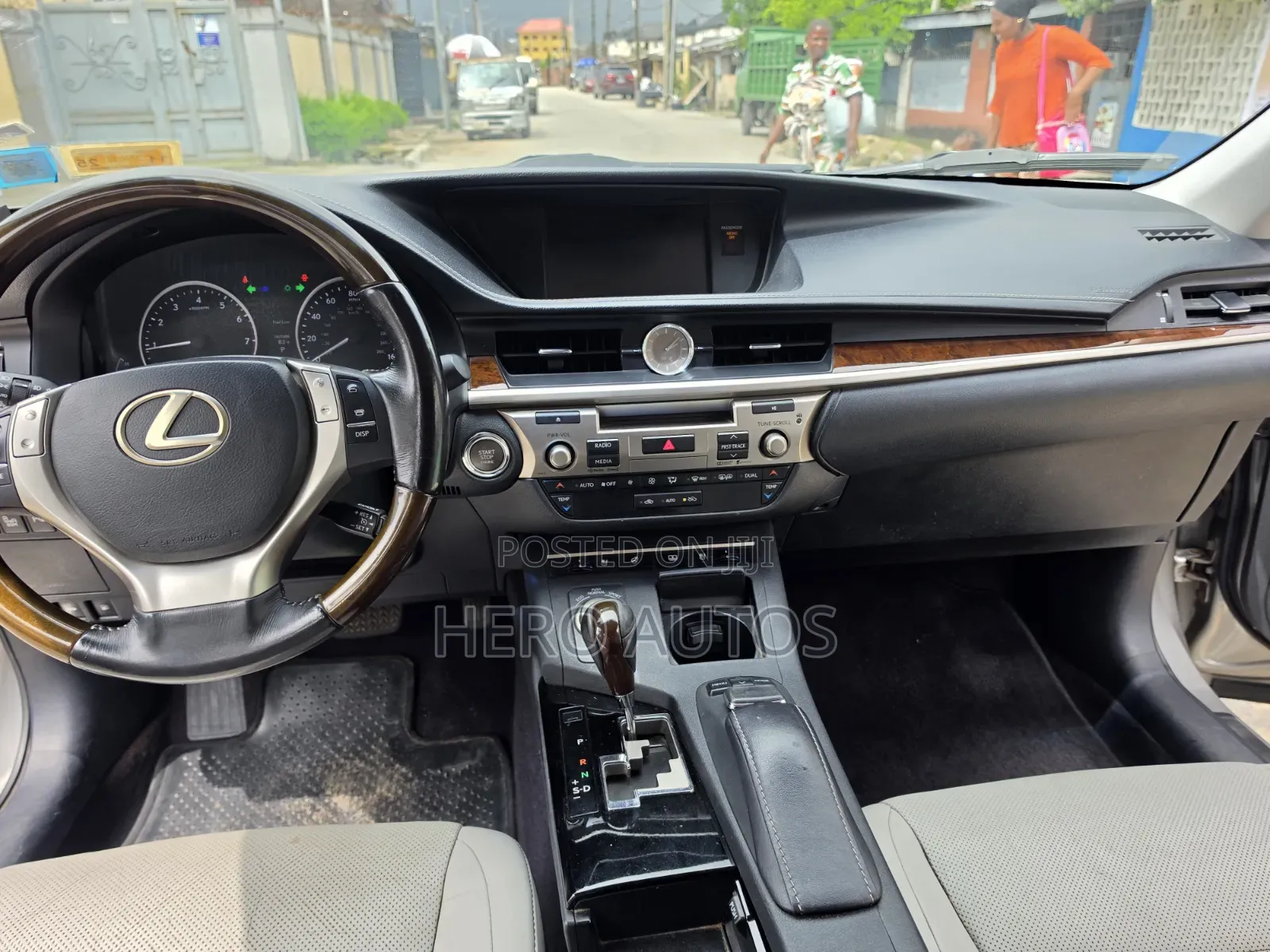 Lexus ES 350 FWD 2015 Silver