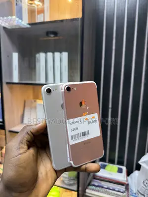 Apple iPhone 7 32 GB Silver