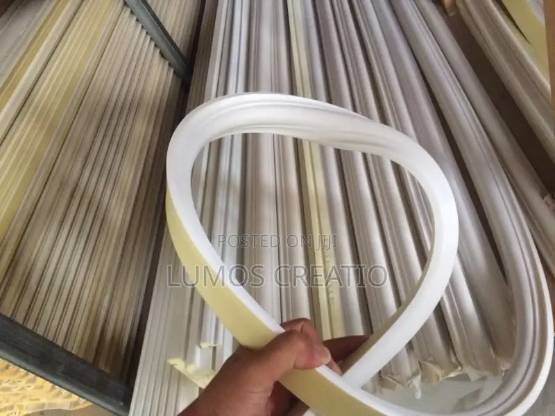 Flexible Wall Cornices for Arcs