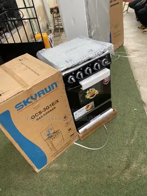 SKYRUN GCS-3G1E/X 3 Gas Burner Cooker With Electric Hotplate and Oven