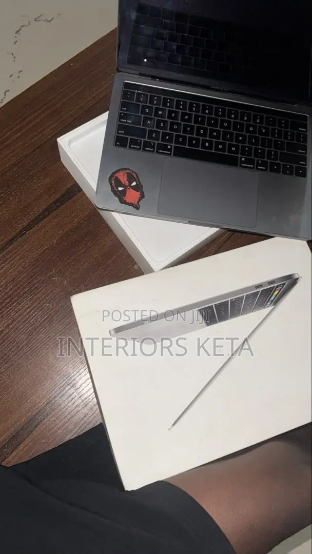 Laptop Apple MacBook Pro 2019 8GB Intel Core i5 SSD 512GB