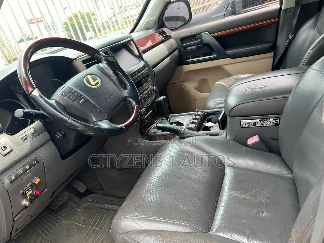Lexus LX 570 2009 Black