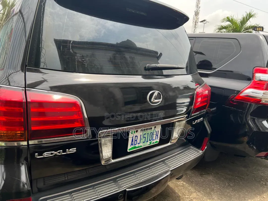 Lexus LX 570 2009 Black