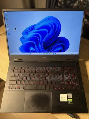 Laptop HP Envy 15-ep0xxx 8GB Intel Core i7 SSD 512GB