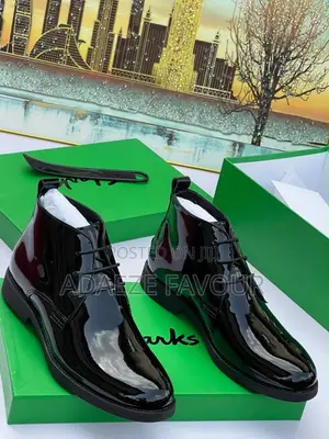 Men's Black Patent Leather-Look Lace-Up Ankle Boots With Pointed Toe