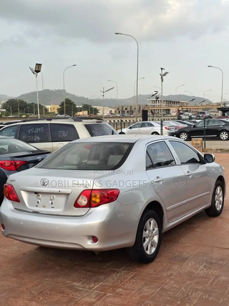 Toyota Corolla 2008 Gray
