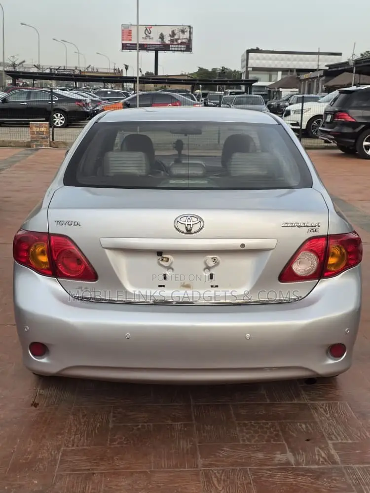 Toyota Corolla 2008 Gray