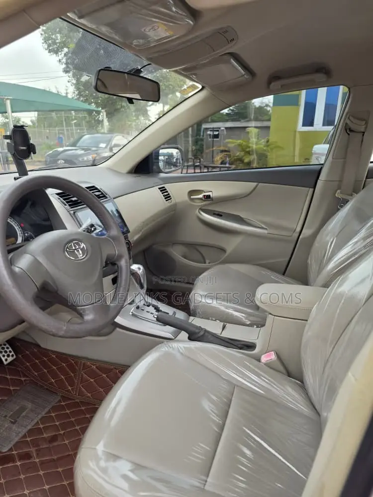 Toyota Corolla 2008 Gray