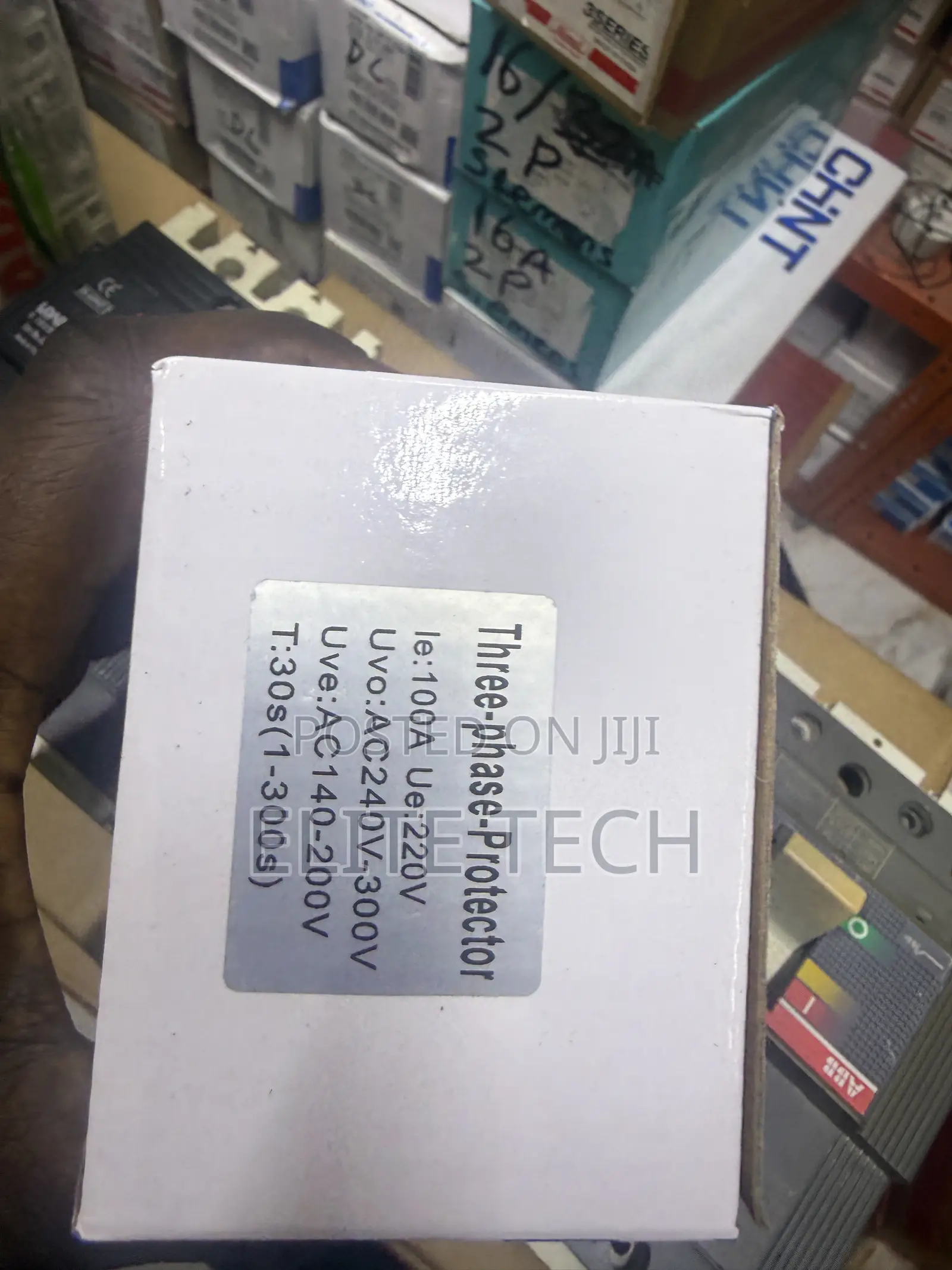 Three-Phase Adjustable Voltage Protector Switch — Digital LED Displa