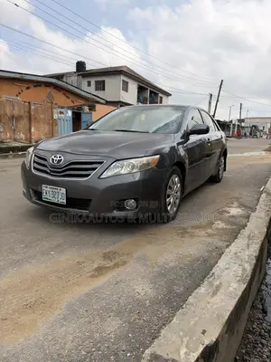 Toyota Camry LE 4dr Sedan (2.4L 4cyl 5A) 2009 Gray