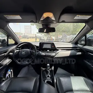 Toyota C-HR 2019 Red