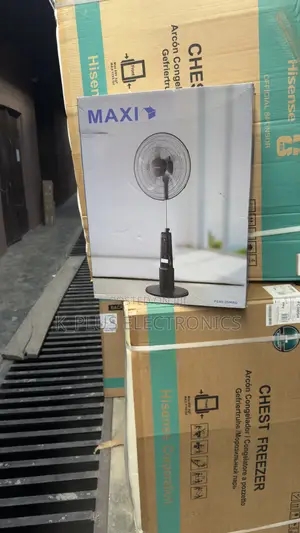 Maxi 18inches Fan Rechargeable Black 