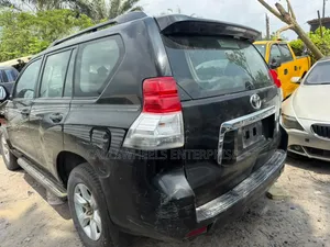 Toyota Land Cruiser Prado 2.7 i 2011 Black