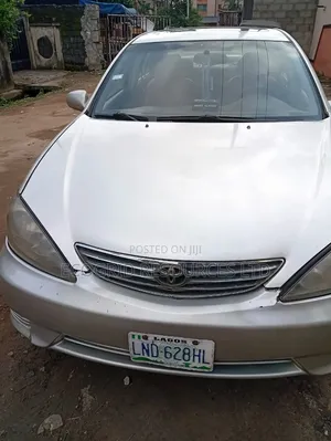 Toyota Camry 2004 Silver