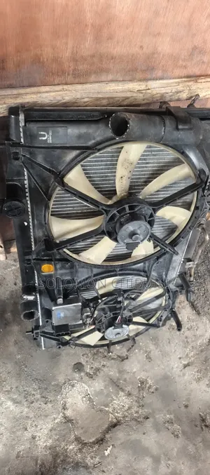 Radiator and Fan Complete Lexus Rx 350 Tokunbo
