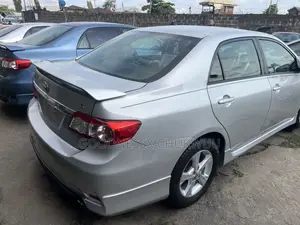 Toyota Corolla 2013 Silver