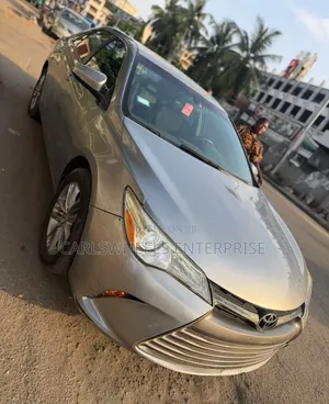 Toyota Camry LE 4dr Sedan (2.5L 4cyl 6A) 2017 Gray