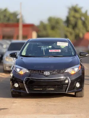 Toyota Corolla 2015 Black