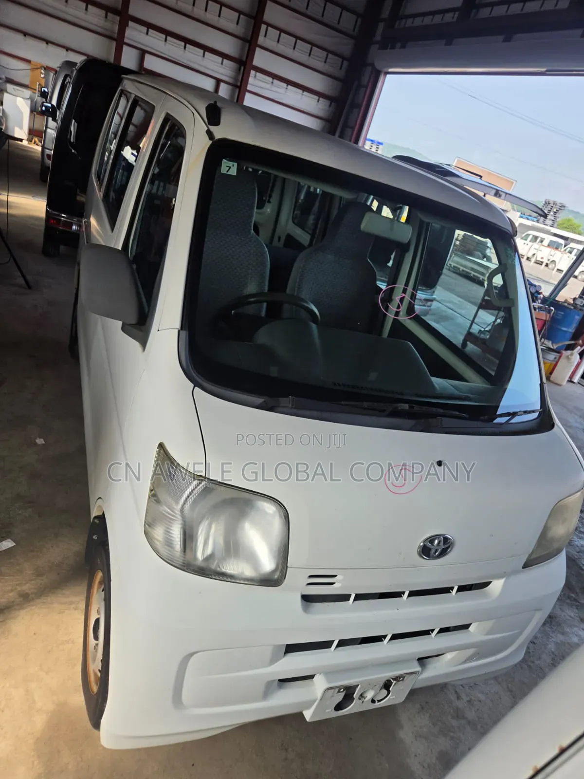 Daihatsu Hijet 2010 White