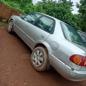 Toyota Corolla 2004 Gold