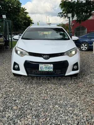 Toyota Corolla 2017 White