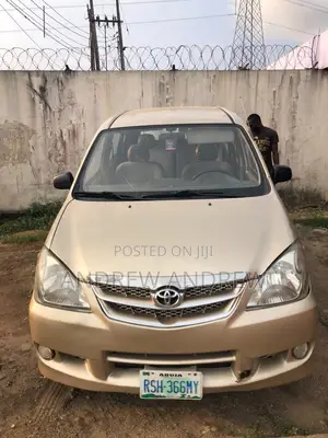 Toyota Avanza 2009 Gold