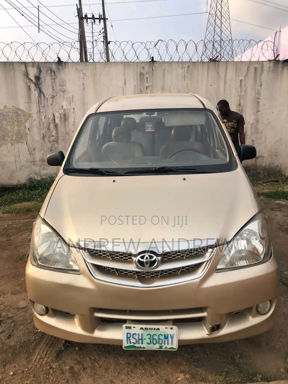 Toyota Avanza 2009 Gold