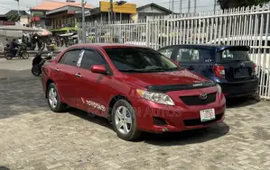 Toyota Corolla LE 4dr Sedan (1.8L 4cyl 4A) 2010 Red